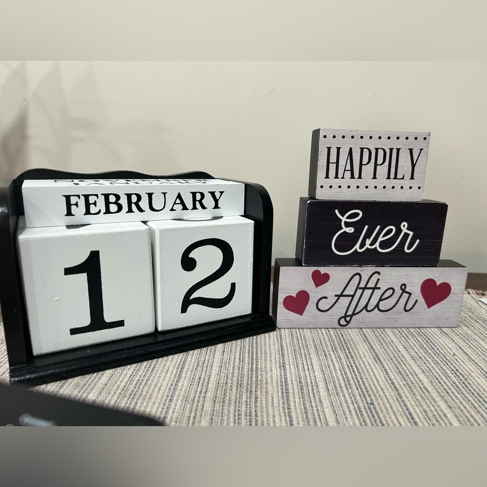 Decorative Block Set with Calendar